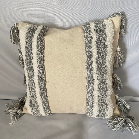 BoHo Farmhouse 2 PcCanvas Yarn Fringe Embellishment Decor Accent Pillow Case Set - Picture 4 of 8